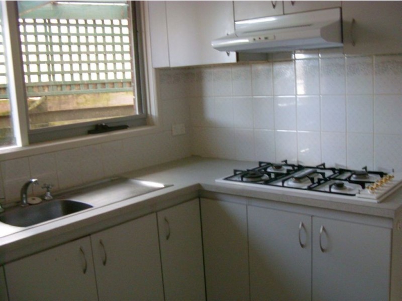 2/12 Leanna Court, Cranbourne VIC 3977