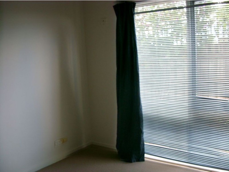 2/12 Leanna Court, Cranbourne VIC 3977