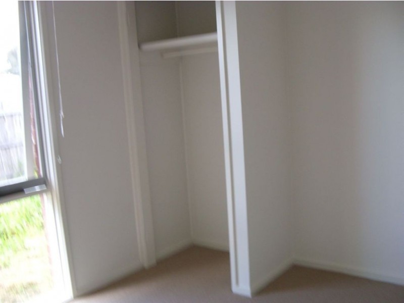 2/12 Leanna Court, Cranbourne VIC 3977