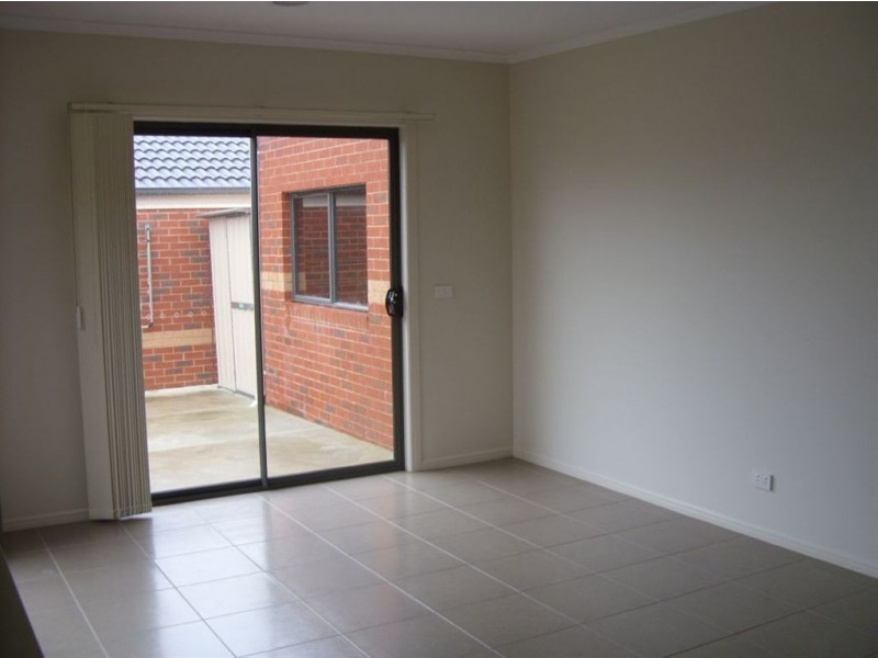 1/72 Eramosa Road West, Somerville VIC 3912