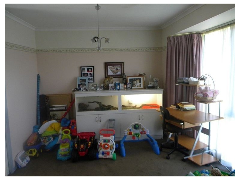 2 Cheshunt Court, Cranbourne North VIC 3977