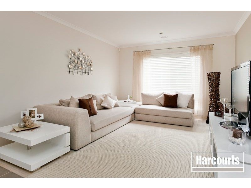 24 Locky Grove, Lyndhurst VIC 3975