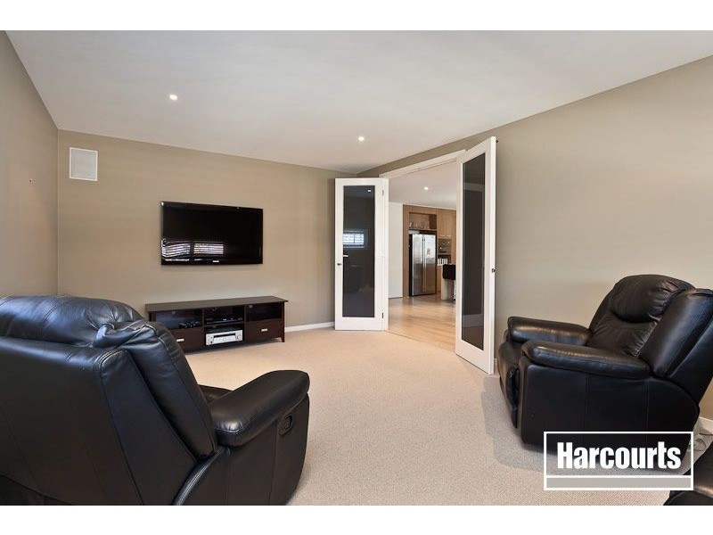 11 Waterbury Street, Cranbourne VIC 3977