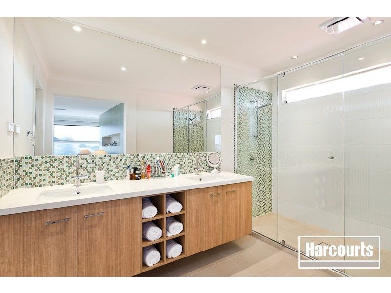 11 Waterbury Street, Cranbourne VIC 3977