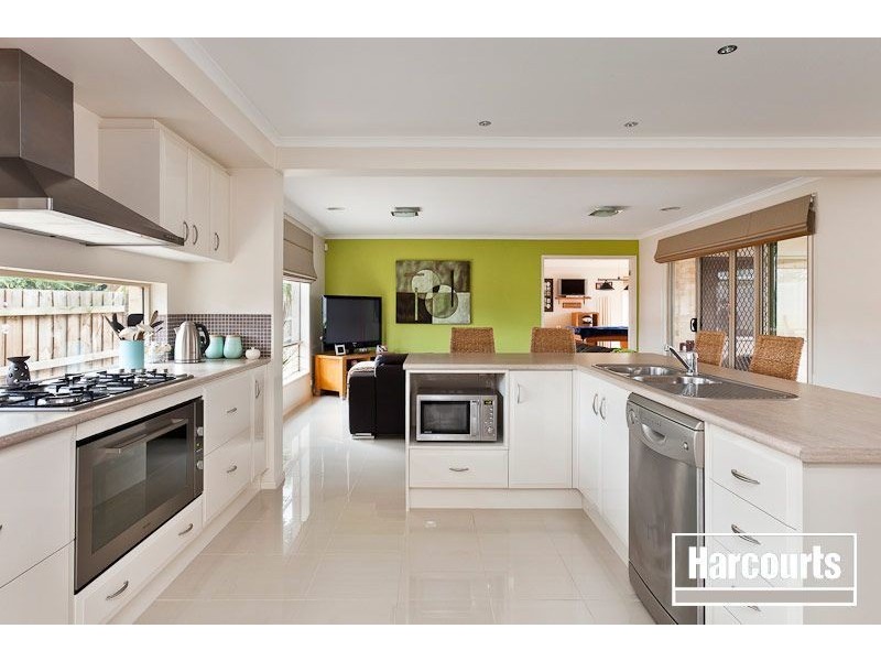 24 Evergreen Court, Cranbourne North VIC 3977