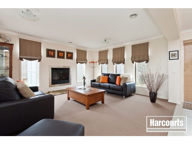 24 Evergreen Court, Cranbourne North VIC 3977