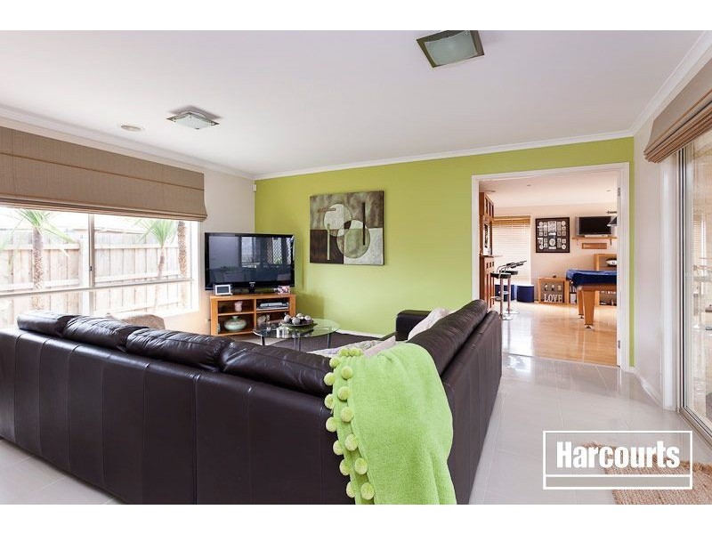 24 Evergreen Court, Cranbourne North VIC 3977