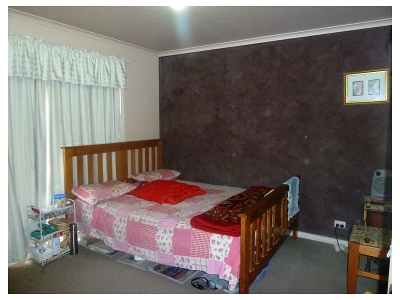 12 Douglas Court, Cranbourne West VIC 3977