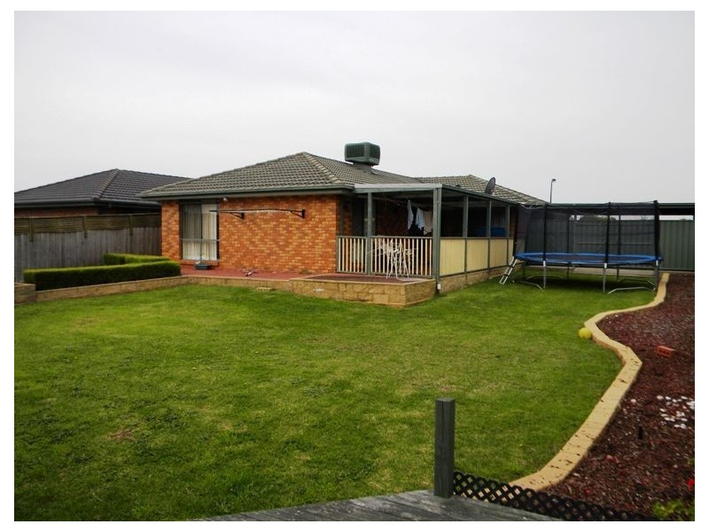 43 Jessie Street, Cranbourne North VIC 3977