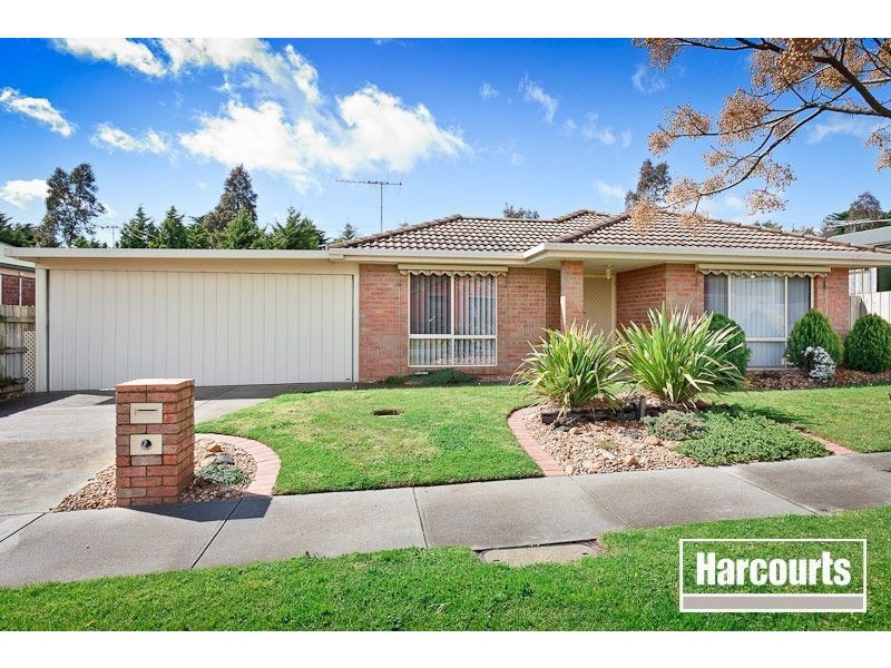 18 Broome Crescent, Cranbourne North VIC 3977