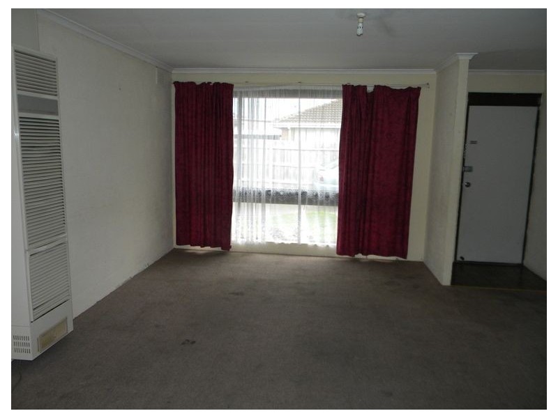 2/21 Bowen Street, Cranbourne VIC 3977