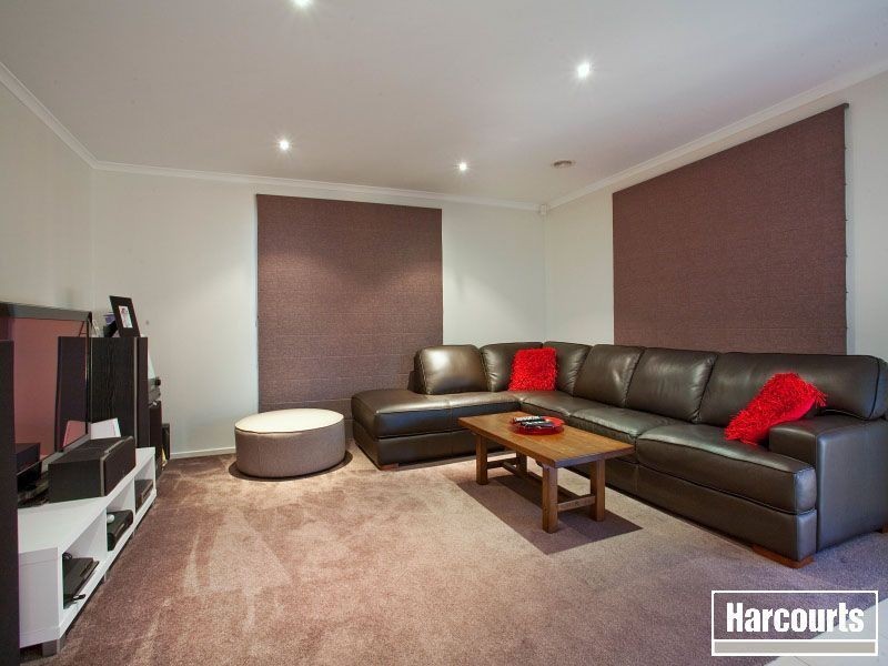 5 Lily Place, Cranbourne VIC 3977