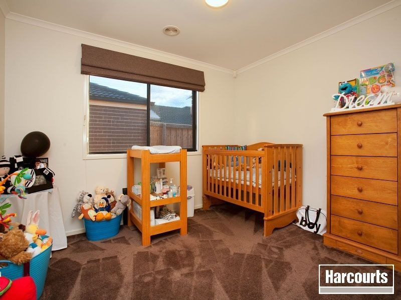 5 Lily Place, Cranbourne VIC 3977