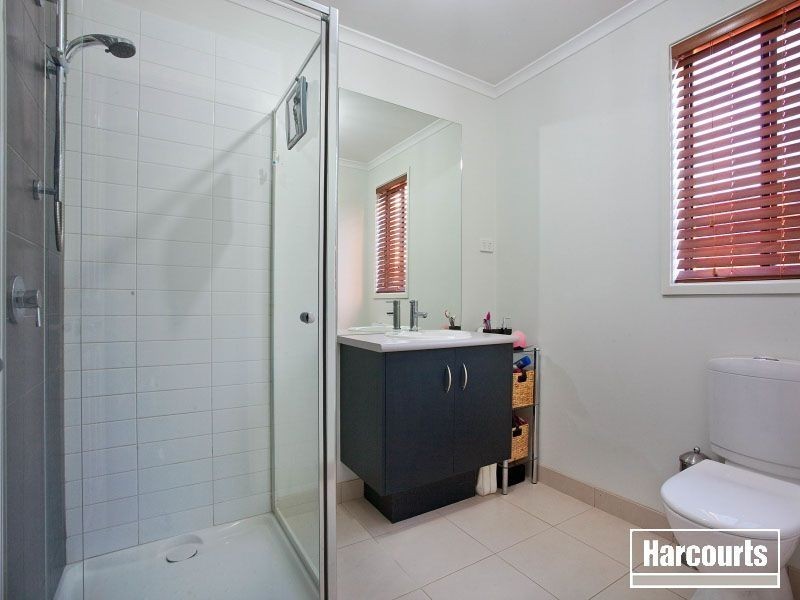 5 Lily Place, Cranbourne VIC 3977