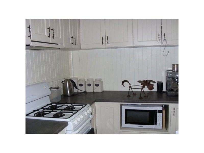 27 Ainsleigh Court, Cranbourne VIC 3977