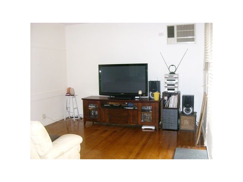 27 Ainsleigh Court, Cranbourne VIC 3977