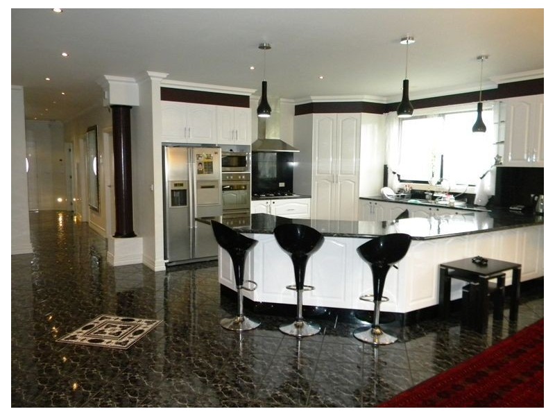 8 Milfull Court, Narre Warren VIC 3805