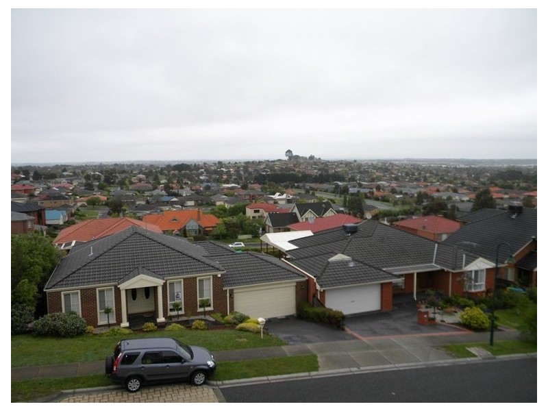 8 Milfull Court, Narre Warren VIC 3805