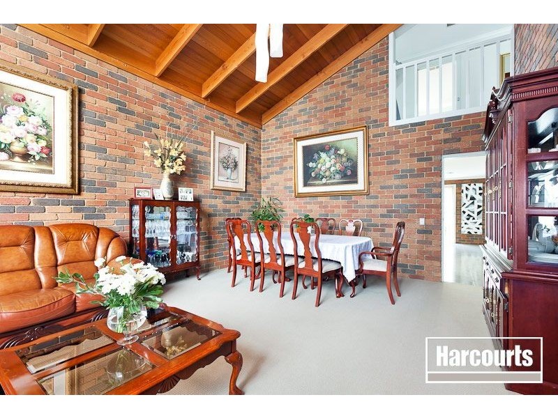 101 Waverley Park Drive, Cranbourne North VIC 3977