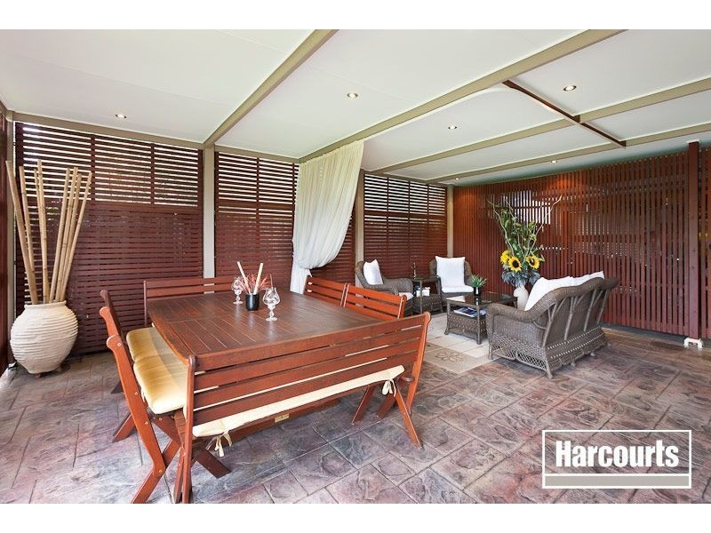 101 Waverley Park Drive, Cranbourne North VIC 3977