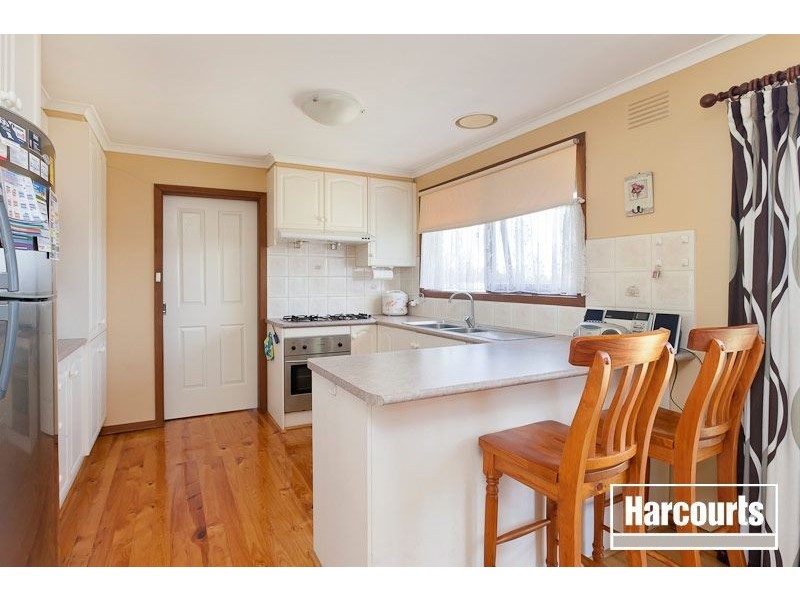 10 Hutchins Avenue, Endeavour Hills VIC 3802