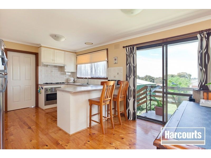 10 Hutchins Avenue, Endeavour Hills VIC 3802