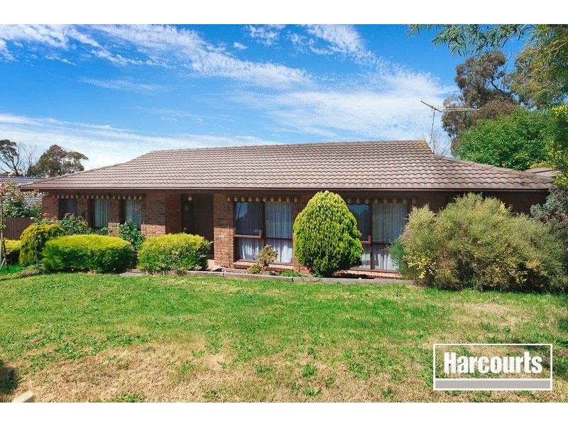 10 Hutchins Avenue, Endeavour Hills VIC 3802