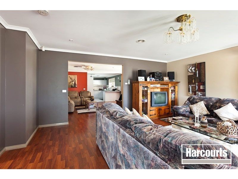 10 Landau Court, Cranbourne North VIC 3977