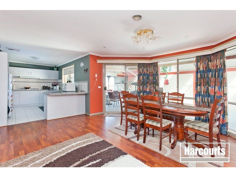 10 Landau Court, Cranbourne North VIC 3977