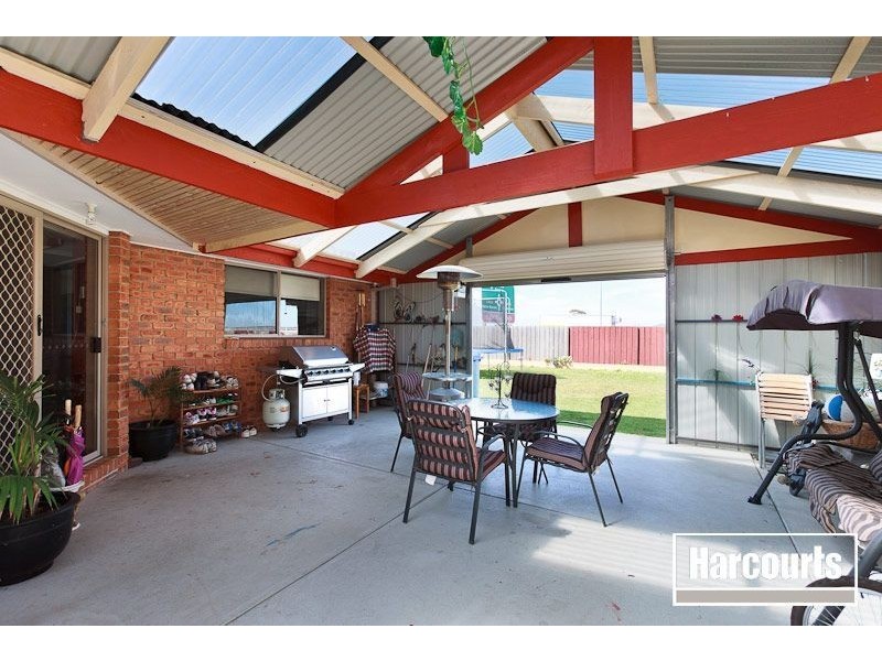 10 Landau Court, Cranbourne North VIC 3977