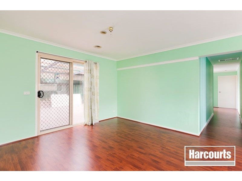 1 Emoh Close, Cranbourne VIC 3977