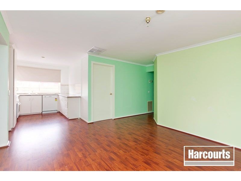 1 Emoh Close, Cranbourne VIC 3977
