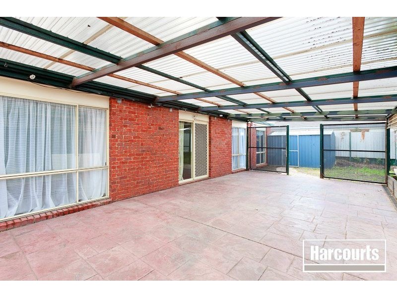 1 Emoh Close, Cranbourne VIC 3977