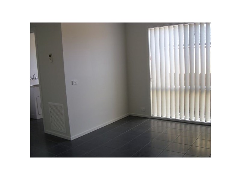 10 Granya Grove, Pakenham VIC 3810