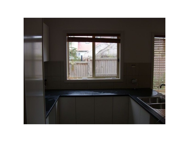 1/42-44 Inglis Road, Berwick VIC 3806