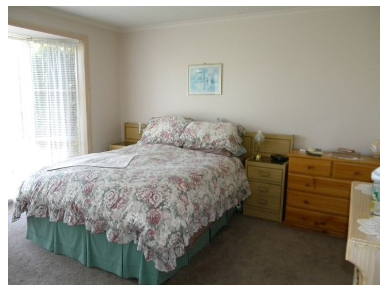 46 Frances Crescent, Cranbourne North VIC 3977