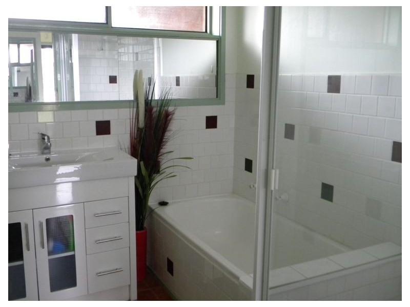 1/28 Latrobe Street, Cranbourne VIC 3977