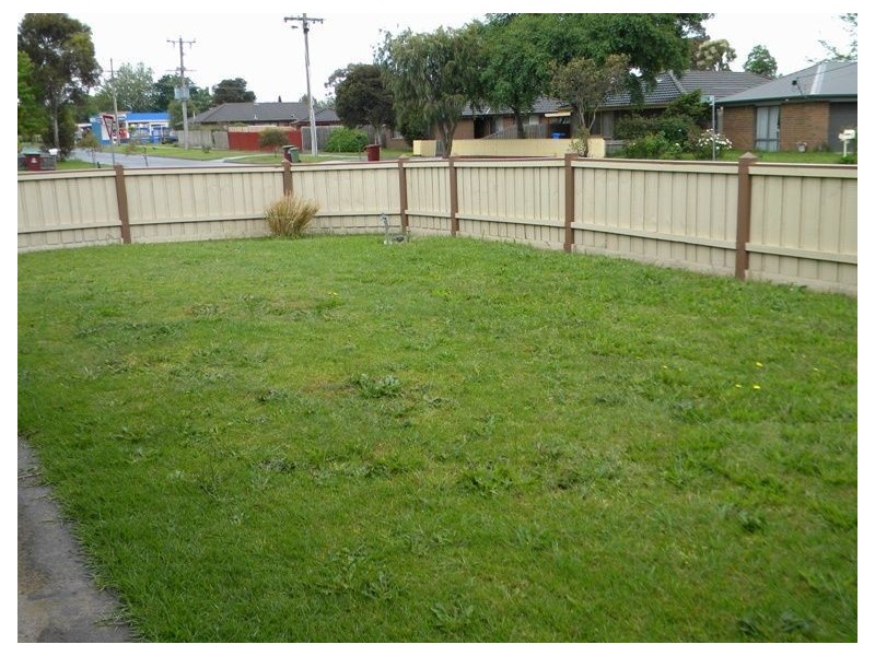 1/28 Latrobe Street, Cranbourne VIC 3977