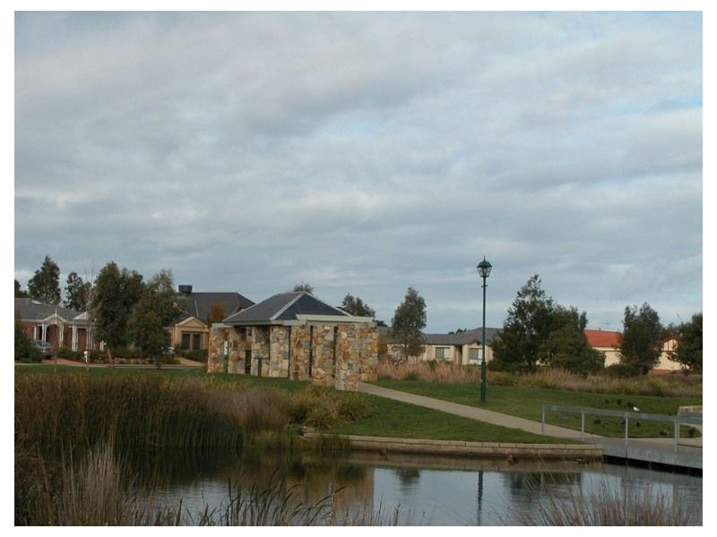 15 Aquitane Drive, Cranbourne East VIC 3977