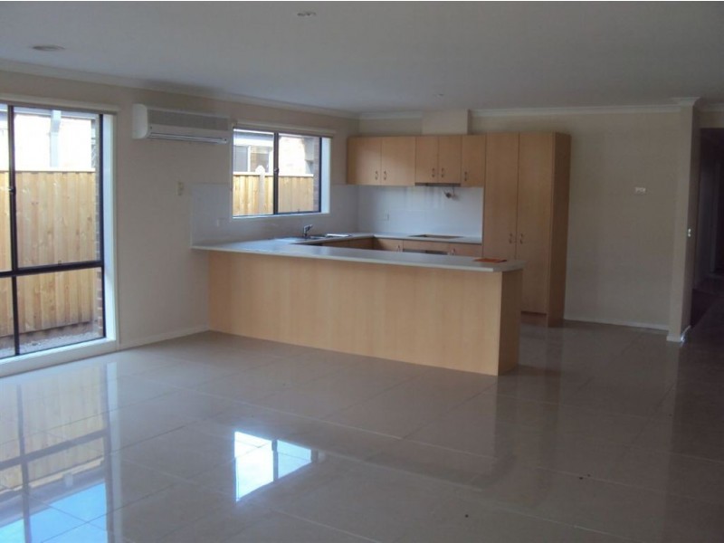 132 William Thwaites Boulevard, Cranbourne North VIC 3977
