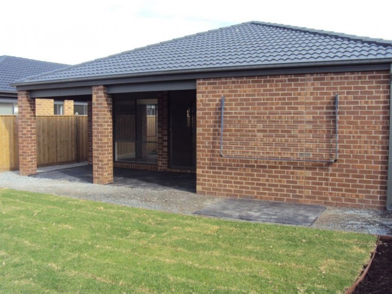 132 William Thwaites Boulevard, Cranbourne North VIC 3977