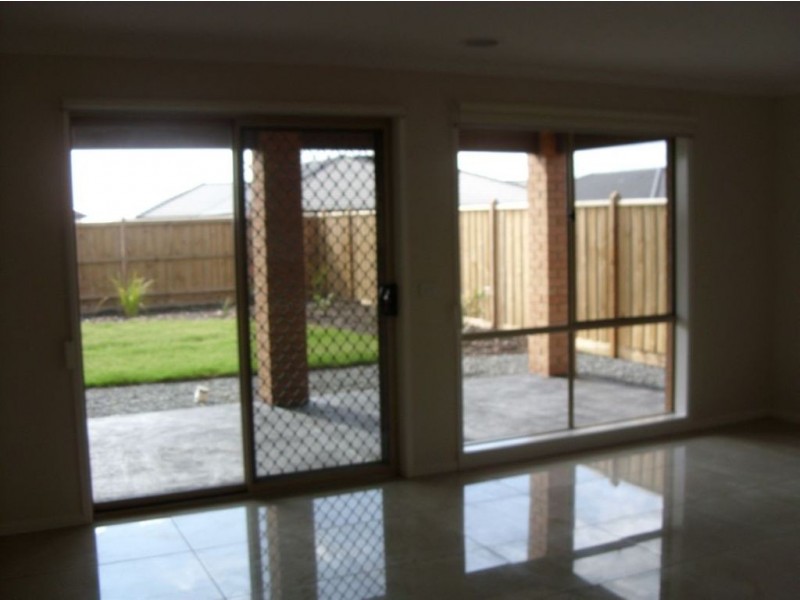 114 William Thwaites Boulevard, Cranbourne North VIC 3977