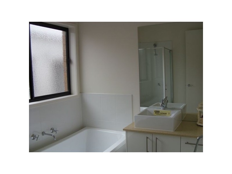 18 Waterbury Street, Cranbourne VIC 3977