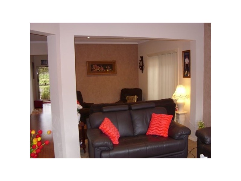 115 Golden Grove Drive, Narre Warren VIC 3805