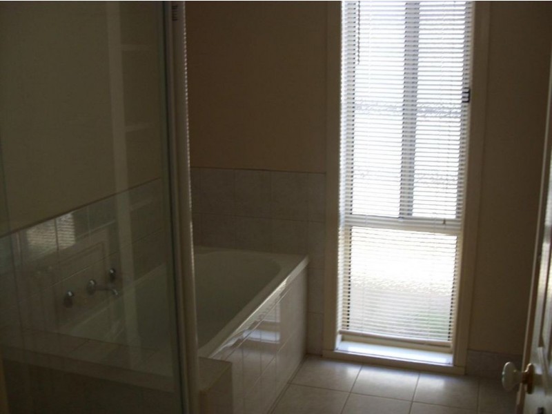 21 Cilento Crescent, Lynbrook VIC 3975