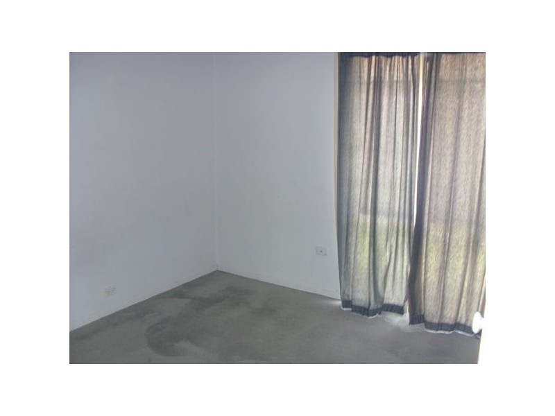 27 Josephine Avenue, Cranbourne North VIC 3977