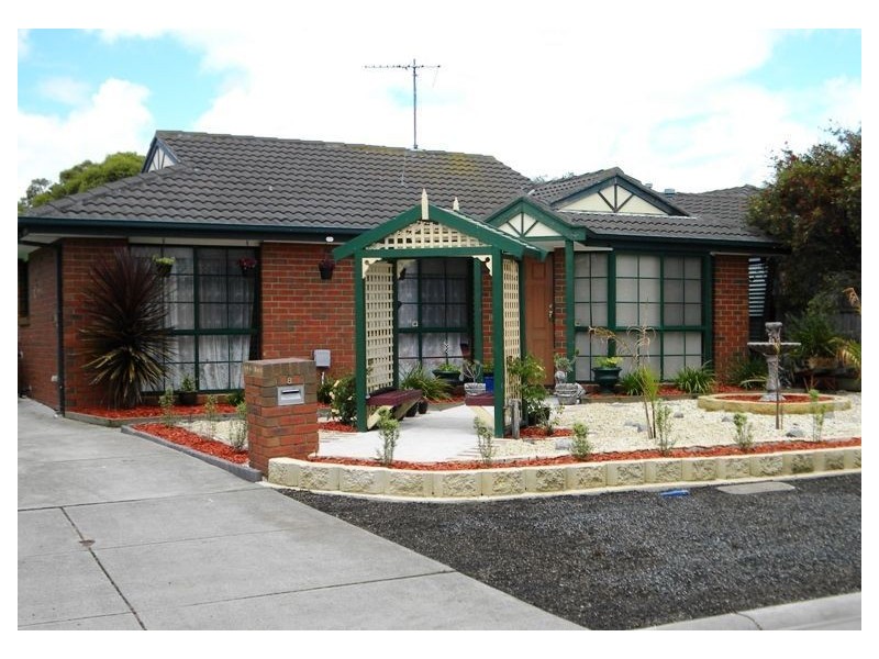 8 Annand Close, Cranbourne West VIC 3977