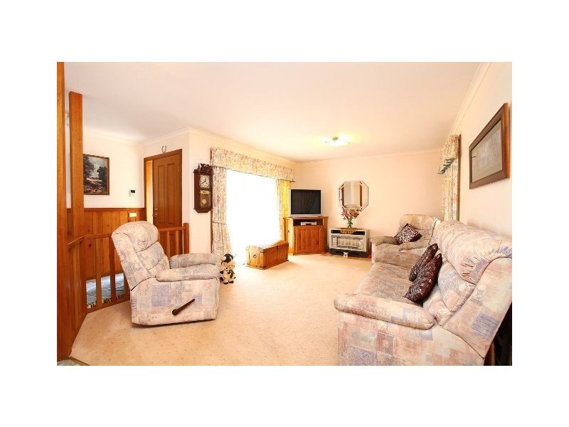 8 Fosters Court, Cranbourne North VIC 3977