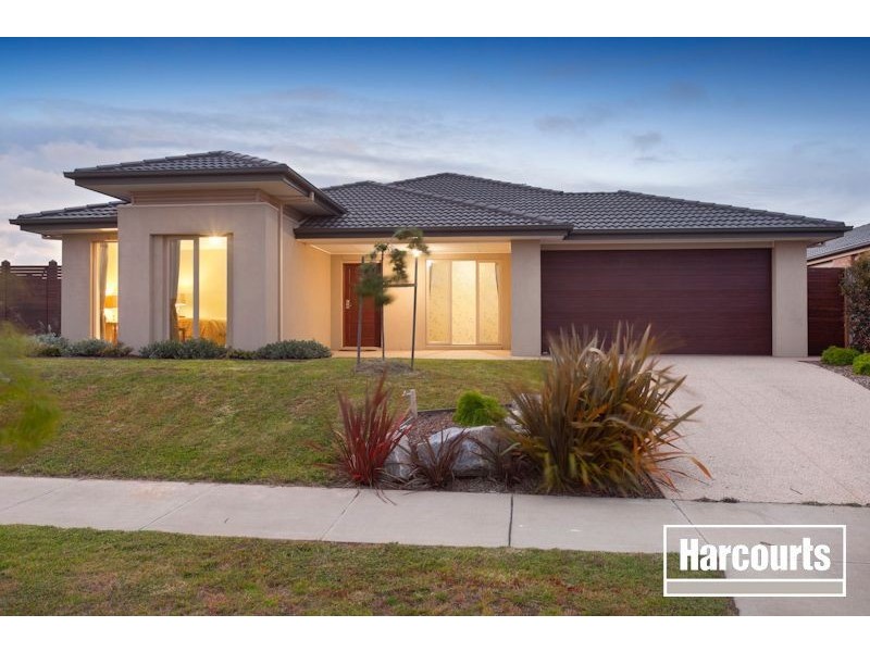 31 Broadstone Way, Cranbourne VIC 3977