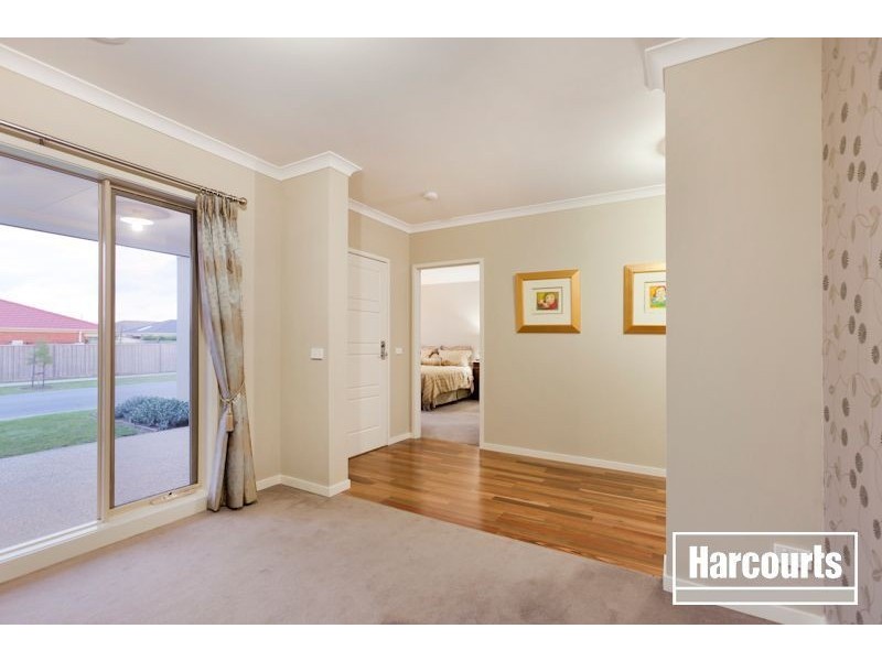 31 Broadstone Way, Cranbourne VIC 3977